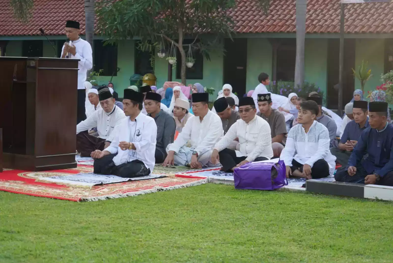 Brigjen Tatang Subarna Laksanakan Sholat Idul Fitri 1444 H Bersama Jajaran Di Halaman Makorem I Teras Media