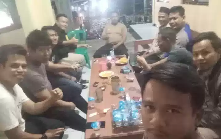 Polsek Muncang Gelar Bukber Bersama Masyarakat Dan Sosialisasikan Kamtibmas I Teras Media