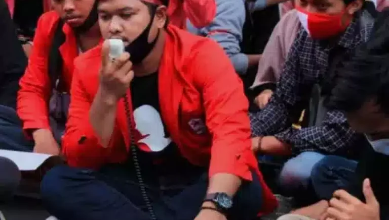 Screenshot_20230403-103913_1 GMNI Dorong APH Periksa BPJN Banten Soal Pemeliharsan Jalan di Pandeglang I Teras Media