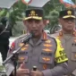 Keterangan foto : Kapolri Jenderal Polisi Listyo Sigit Prabowo didampingi oleh Kapolda Lampung Helmy Santika memantau langsung arus mudik di Pelabuhan Bakauheni, Lampung, Kamis (20/4/2023)
