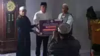 Tarawih Keliling, Camat Sepatan Salurkan Dana Keagamaan Untuk Masjid I Teras Media