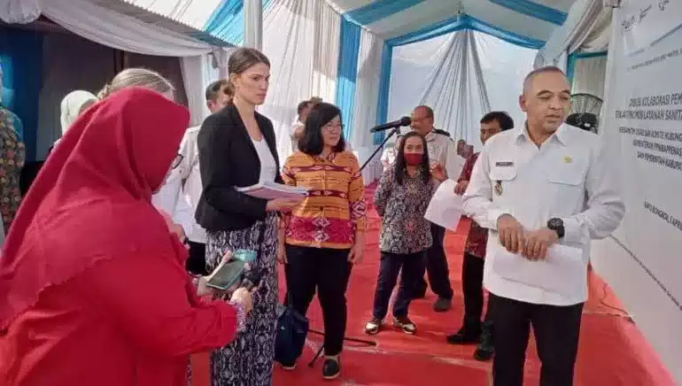 Delegasi Pemerintah Amerika Serikat Kunjungi Sanitasi di Desa Kayu Bongkok Sepatan Tangerang I Teras Media