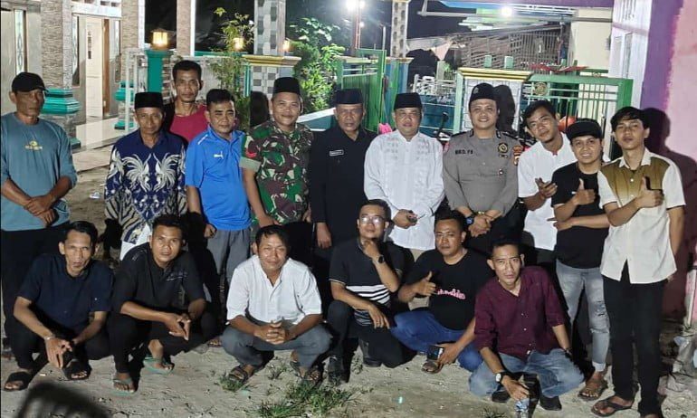 Keseruan Bukber Ditempat Nurhasim Tokoh Pemuda Pekayon I Teras Media