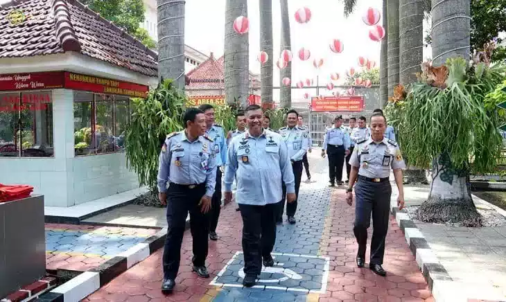 Kakanwil R. Andika Dwi Prasetya Tinjau Pelayanan Rutan Bandung Jelang Lebaran I Teras Media