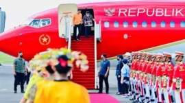 Foto: Ketibaan Presiden dan Ibu Iriana disimulasikan sebagaimana penyambutan para pemimpin ASEAN yang akan menghadiri Konferensi Tingkat Tinggi (KTT) ke-42 ASEAN yang akan digelar pada 10-11 Mei 2023 di Labuan Bajo, Kabupaten Manggarai Barat. 