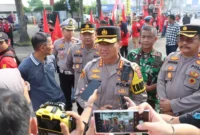 Keterangan foto : Kapolresta Tangerang saat pengamanan perayaan May Day, Senin (1/5/2023)