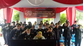 Keterangan foto : Bapas Subang ikuti upacara secara virtual yang dipusatkan di Lapangan Upacara Kementerian Hukum dan HAM RI yang dipimpin langsung Menteri Hukum dan HAM, Yasonna Laoly, Selasa (2/5/2023)