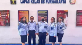 Keterangan foto : permohonan pembuatan Litmas (Penelitian Kemasyarakatan) integrasi warga binaan oleh Lapas Purwakarta, Lima PK (Pembimbing Kemasyarakatan) Bapas Subang laksanakan wawancara kepada lima narapidana, Kamis (4/5/2023)