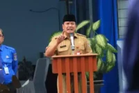 Foto : Apel pagi yang dirangkaikan dengan halal bihalal di Halaman Kantor Perumdam TKR, Senin, (8/05/23).
