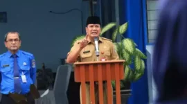 Foto : Apel pagi yang dirangkaikan dengan halal bihalal di Halaman Kantor Perumdam TKR, Senin, (8/05/23).