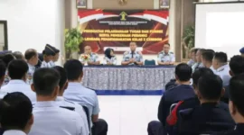 Kalapas Cirebon Berikan Pembinaan Tugas Dan Fungsi Pegawai Sesuai Aturan Yang berlaku, (Selasa, 9/5/2023) 