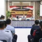Kalapas Cirebon Berikan Pembinaan Tugas Dan Fungsi Pegawai Sesuai Aturan Yang berlaku, (Selasa, 9/5/2023) 