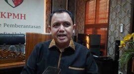 Keterangan foto : Kuasa hukum PT Mandiri Bangun Makmur (MBM), Aulia Fahmi buka suara soal pernyataan ahli waris Suminta Chandra yang mengaku memiliki tanah seluas 7,8 hektare di Pantai Indah Kapuk (PIK) 2, Jumat (12/5/2023)