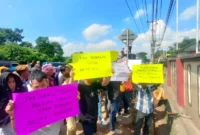 Ribuan Massa FAMTU Kembali Geruduk Pengadilan Tinggi Banten Tuntut Mafia Tanah Dihukum Berat, (Jum'at, 12/5/2023)