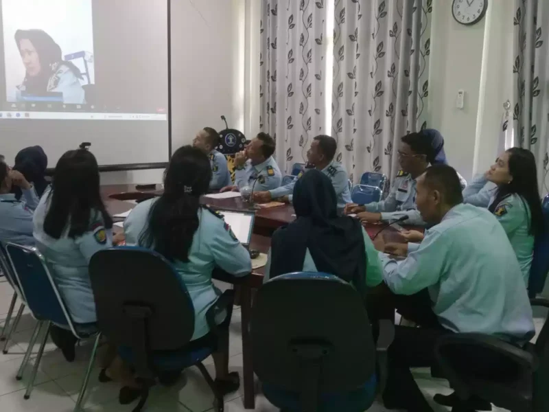 PK Bapas Subang melaksanakan Sidang Tim Pengamat Pemasyarakatan (TPP) dan diketuai oleh Kasubsi Bimbingan Klien Dewasa (BKD), Aris Oktapiaris, (Senin, 15/5/2023) 