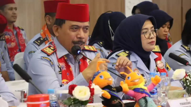 Keterangan foto : Kantor Wilayah Kementerian Hukum dan HAM DKI Jakarta mengikuti Desk Evaluasi Pembangunan Zona Integritas (ZI) menuju Wilayah Birokrasi Bersih dan Melayani (WBBM) oleh Tim Penilai Internal (TPI) Inspektorat Jenderal Kementerian Hukum dan HAM, Selasa (16/5)