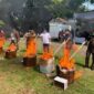 Keterangan foto : Kejaksaaan Negeri (Kejari) Kota Malang musnahkan barang bukti (BB) narkoba dari 124 perkara yang berkekuatan hukum tetap dengan dibakar, Selasa (16/5/2023)
