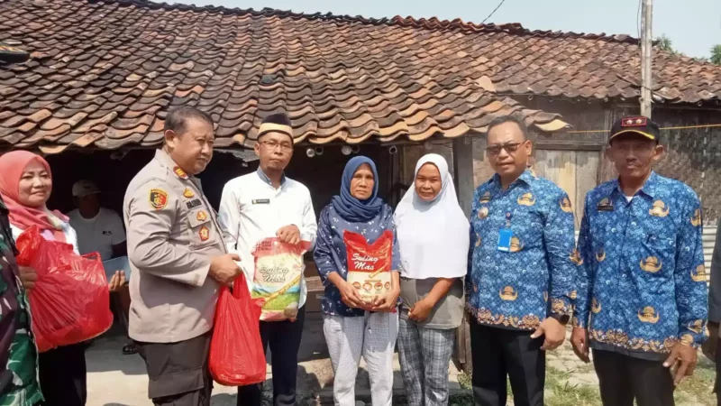Foto: Muspika Pakuhaji Tinjau RTLH milik ibu umi. Rabu (17/5).