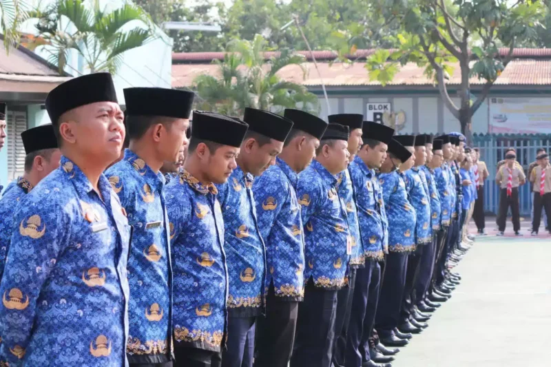 Lapas Kelas I Cirebon melaksanakan kegiatan upacara yang dipimpin langsung oleh Kalapas, (Rabu, 17/5/2023) 