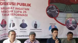 Aktivis 98 Banten sepakat agar pemerintah serius mengadili pelaku pelanggar HAM yang terjadi di tahun 1998,(Rabu, 17/5/2023) 