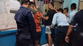 Keterangan Foto : Lapas Cirebon Geledah Seluruh Petugas Dan Warga Binaan Yang Masuk Ke area Lapas, (29/5/2023) 