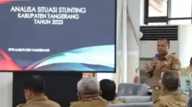 Keterangan Foto: dr Hendra Tarmizi saat memaparkan Analisis Situasi Stunting di Kabupaten Tangerang.