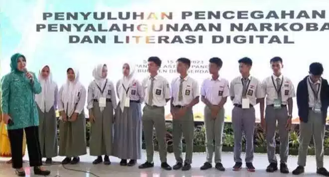 Ketum TP PKK Ajak Pelajar Jauhkan Diri Dari Narkoba dan Bijak Dalam Memanfaatkan Teknologi Digital I Teras Media