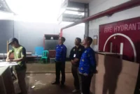 Keterangan foto : Kepala Rutan Kelas I Depok, Andi Gunawan saat mempromosikan produk dari wargan binaan ke awak media, Senin (22/5/2023)