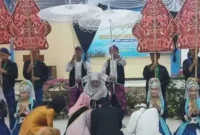 Poto : Suasana saat Dini Hipdianai Kepsek SMK PGRI Rangkasbitung berikan wejanga