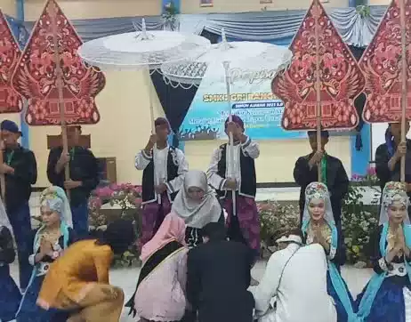 Suasana Meriah dan Haru Hiasi Pelepasan 175 Peserta Didik SMK PGRI Rangkasbitung I Teras Media