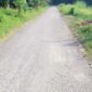Keterangan poto : Pembangunan Lapen jalan di Desa Daroyon Kecamatan Cileles yang diduga di kerjakan oleh CV ( 31/5/2023 )