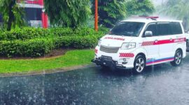 Relawan Airlangga For Persiden Kabupafen Bogor membantu menebus STNK mobil ambulan desa siaga milik desa Cibadung, Gunung Sindur Kabupaten Bogor, jum'at 19 mei 2023.