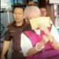 Foto : Foto: Kejati Banten serahkan eks Kepala Administrasi Kredit Bank Banten DWS dan barang bukti ke Kejari Serang untuk disidangkan. Rabu(3/5/).doc.kejatibanten.