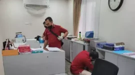 Foto: Tim Penyidik Kejagung RI Geledah Rumah Dinas dan Kantor Menkominfo Jhonny plate