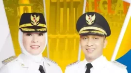 Keterangan Poto: Bupati dan Wakil Bupati Pandeglang Irna Narulita dan Tanto Warsono Arban.