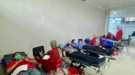 Foto: kegiatan sosial Donor Darah dalam rangka memperingati Hari Bakti Dokter Indonesia. Kamis (15/06/2023).