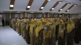 Foto: Wali Kota Tangerang, H. Arief R. Wismansyah, yang secara langsung melantik ratusan tenaga fungsional.