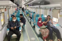 Keterangan foto : PT Kereta Api Indonesia (Persero) resmi meluncurkan perjalanan kereta api terjauh yakni KA Pandalungan tujuan Jember yang berangkat dari Stasiun Gambir di area Daop 1 Jakarta.