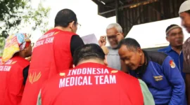 Keterangan foto : Lapas Cirebon Bagikan Kacamata Baca Kepada Para Warga Binaan Pemasyarakatan, (Senin, 5/6/2023) 