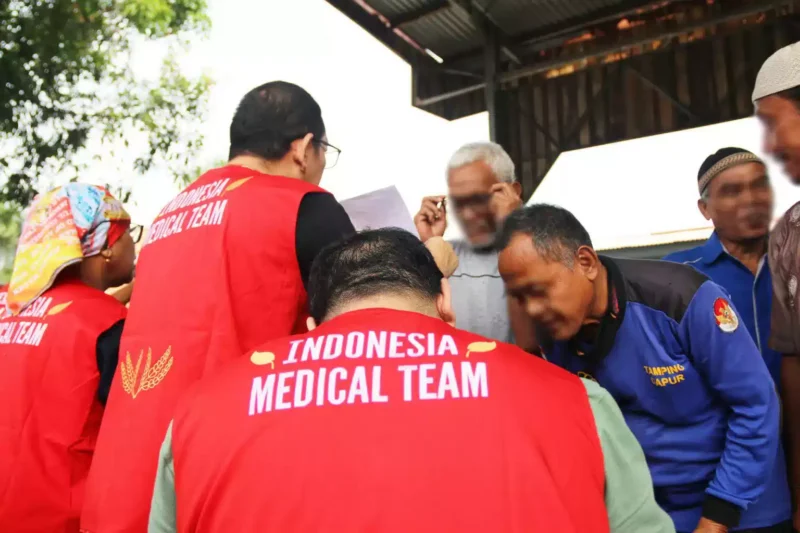 Keterangan foto : Lapas Cirebon Bagikan Kacamata Baca Kepada Para Warga Binaan Pemasyarakatan, (Senin, 5/6/2023) 