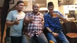 Keterangan foto : Aktivis dari Persaudaraan Liga Mahasiswa Nasional untuk Demokrasi (Persaudaraan LMND) Adi Sopianjar atau yang kerap disapa Adi Baba meluncurkan program tayangan YouTube Orkes Tv, Rabu (7/6/2023)