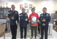 Keterangan foto : Kepala Balai Pemasyarakatan Kelas II Subang , Tendi Kustendi, didampingi oleh Kaur TU, Yedi Widya Permana, dan Kasubsi BKD, Aris Oktapiaris, melakukan kunjungan ke Rumah Dinas Wakil Bupati Kabupaten Subang, Sabtu (10/6/2023)