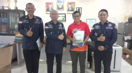 Keterangan foto : Kepala Balai Pemasyarakatan Kelas II Subang , Tendi Kustendi, didampingi oleh Kaur TU, Yedi Widya Permana, dan Kasubsi BKD, Aris Oktapiaris, melakukan kunjungan ke Rumah Dinas Wakil Bupati Kabupaten Subang, Sabtu (10/6/2023)
