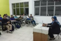 Keterangan foto : Kepala Program Studi Fakultas Hukum Universitas Jakarta (Kaprodi), Retno Untari, dalam perkuliahan tatap muka aktif, di kelas Fakultas Hukum Universitas Jakarta (UNIJA), Jalan Pulomas, Jakarta Timur, baru-baru ini, Sabtu (9/6/2023)
