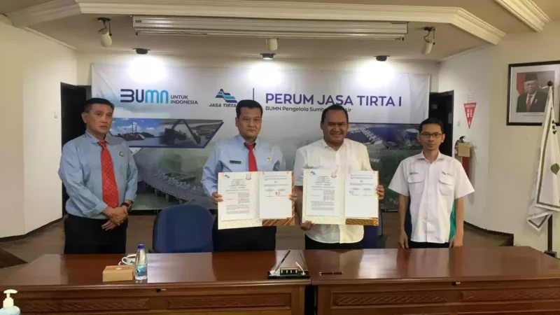 Keterangan foto : Kejaksaan Negeri Kota Malang Menandatangani Kesepakatan (MoU)  dengan Perum Jasa Tirta I, Selasa (16/6/2023)