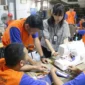 Keterangan foto : Warga binaan lapas Cirebon laksanakan pelatihan menjahit, (Kamis, 15/6/2023) 