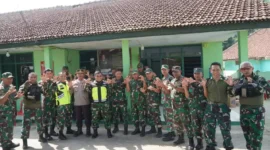Keterangan foto : Danrem 064/MY Monitoring Wilayah Kodim 0601/Pandeglang Menggunakan Sepeda motor roda dua, (Sabtu, 17/6/2023) 