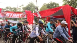 Keterangan foto : Kepala Lapas Indramayu Ikuti Gowes Bersama Jajaran Se Jawa Barat, (Jum'at, 16/6/2023) 