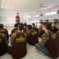 Keterangan foto : Warga binaan pemasyarakatan Lapas Cirebon laksanakan Giat Pramuka Bentuk mental Positif, (Sabtu, 17/6/2023) 