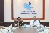 Keterangan foto : Bupati Tangerang Ahmed Zaki Iskandar menghadiri penandatanganan berita acara serah terima Instalasi Pengolahan Air (IPA), fasilitas, dan lahan milik PT BSD Tbk kepada Perumdam TKR Kabupaten Tangerang, Selasa (20/6/2023)